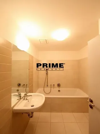 Pronájem kanceláře, Praha - Smíchov, Štefánikova, 83 m2