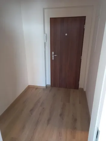 Pronájem bytu 1+kk, Praha - Černý Most, Dobrovolného, 32 m2