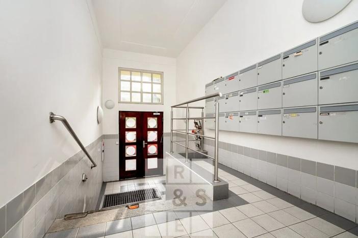 Pronájem bytu 2+kk, Praha - Podolí, Levá, 48 m2