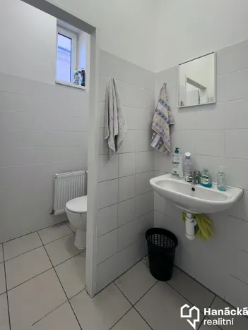 Pronájem obchodního prostoru, Uničov, Šumperská, 450 m2