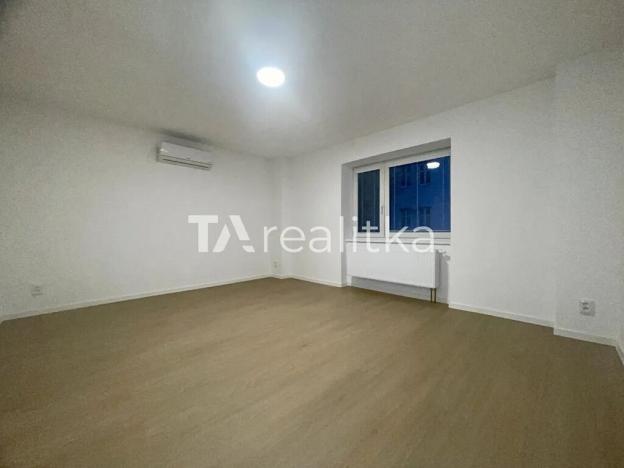 Pronájem bytu 3+1, Ostrava, Keramická, 85 m2