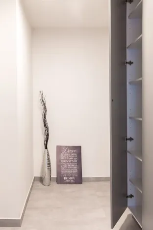 Pronájem bytu 1+kk, Praha - Košíře, Starokošířská, 30 m2