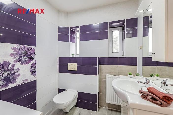 Prodej vily, České Velenice, Komenského, 247 m2