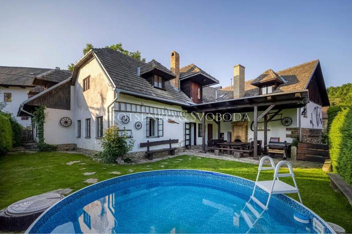 Prodej apartmánu, Dalečín, 536 m2