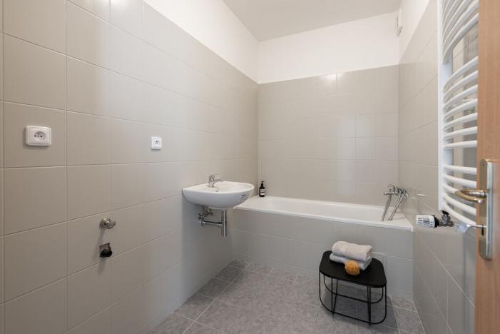 Pronájem bytu 2+kk, Praha - Libeň, Na žertvách, 62 m2