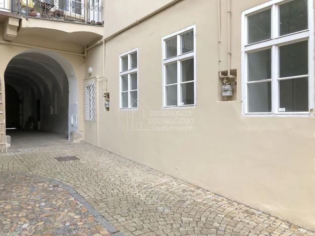 Pronájem kanceláře, Praha - Malá Strana, Karmelitská, 62 m2