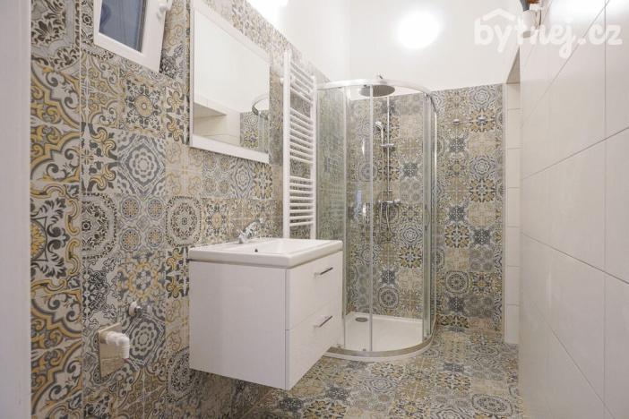 Pronájem bytu 2+1, Praha - Bubeneč, Puškinovo náměstí, 65 m2