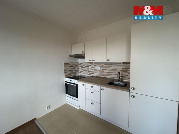 Pronájem bytu 1+kk, Ústí nad Labem - Krásné Březno, Obvodová, 31 m2