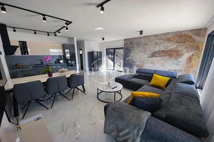 Prodej rodinného domu, Zadar, Chorvatsko, 210 m2