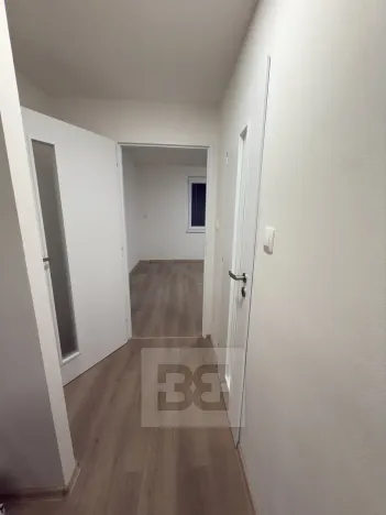 Pronájem bytu 3+kk, Praha - Záběhlice, Hlavní, 57 m2