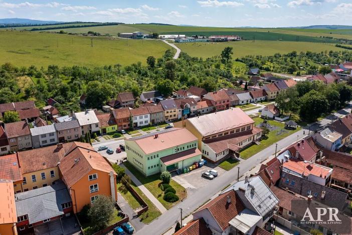 Pronájem obchodního prostoru, Šumice, 270 m2