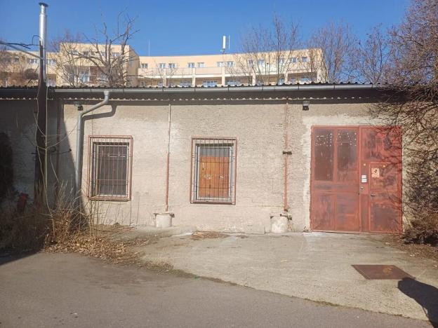 Pronájem skladu, Praha - Libeň, Františka Kadlece, 280 m2