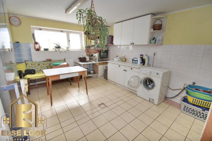 Prodej kanceláře, Jeníkovice, 228 m2