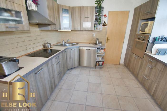 Prodej kanceláře, Jeníkovice, 228 m2