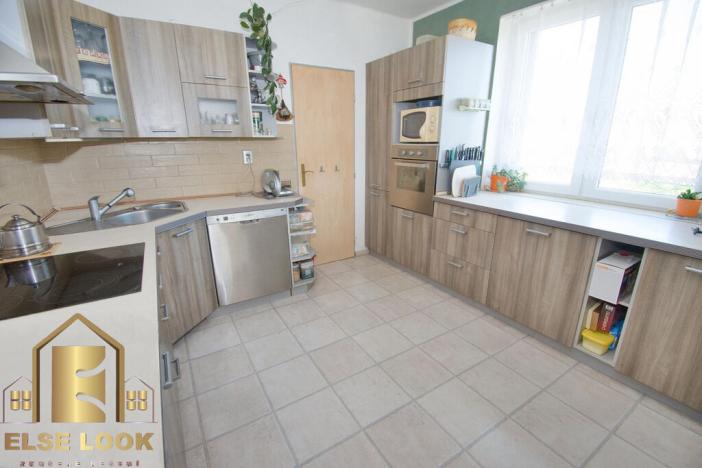 Prodej kanceláře, Jeníkovice, 228 m2