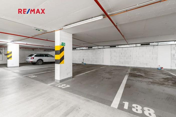 Pronájem kanceláře, Praha - Smíchov, Kováků, 103 m2