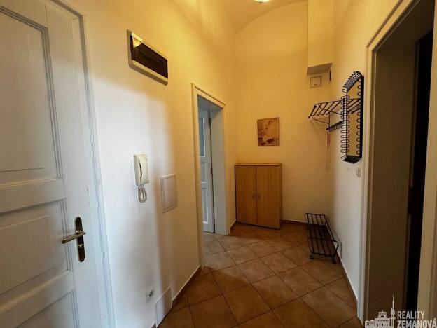 Pronájem bytu 3+1, Praha - Nové Město, Štěpánská, 90 m2