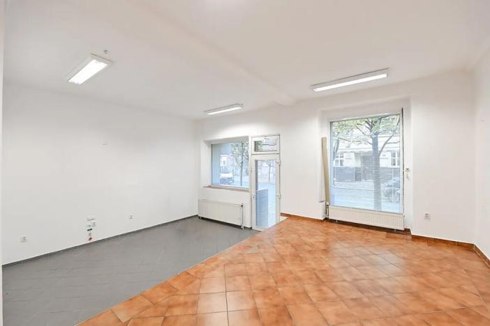 Pronájem kanceláře, Praha - Vršovice, Petrohradská, 50 m2