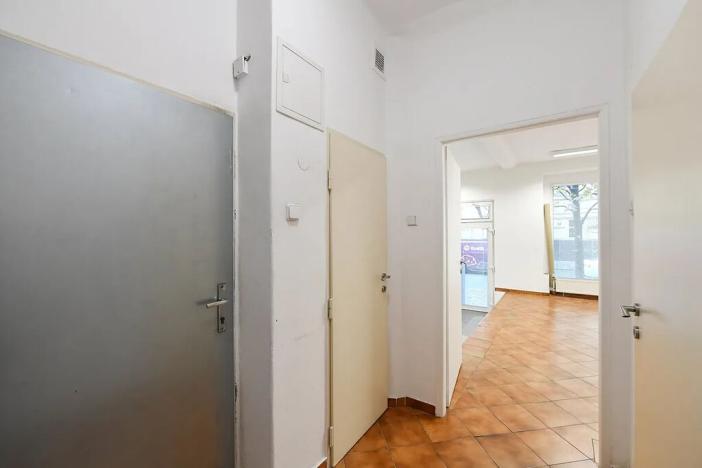 Pronájem kanceláře, Praha - Vršovice, Petrohradská, 50 m2