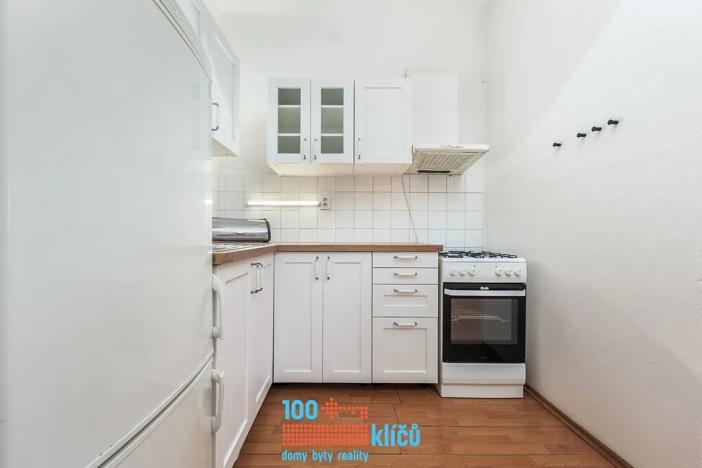 Pronájem bytu 1+kk, Praha - Holešovice, U Uranie, 26 m2