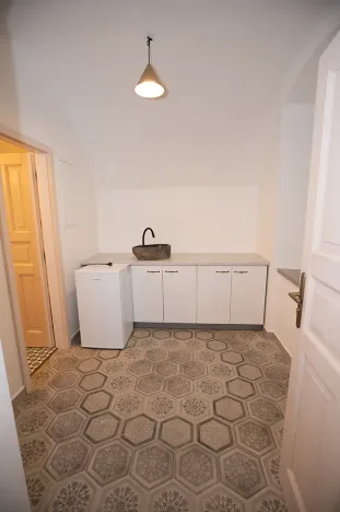 Pronájem obchodního prostoru, Plzeň, U Sv. Rocha, 30 m2