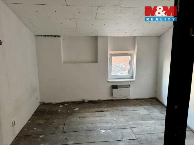 Pronájem výrobních prostor, Hostomice, Tyršovo náměstí, 220 m2