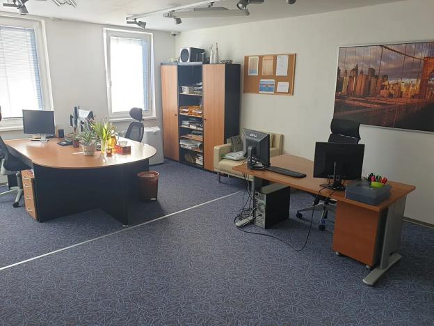 Pronájem kanceláře, Praha - Kyje, Vajgarská, 216 m2