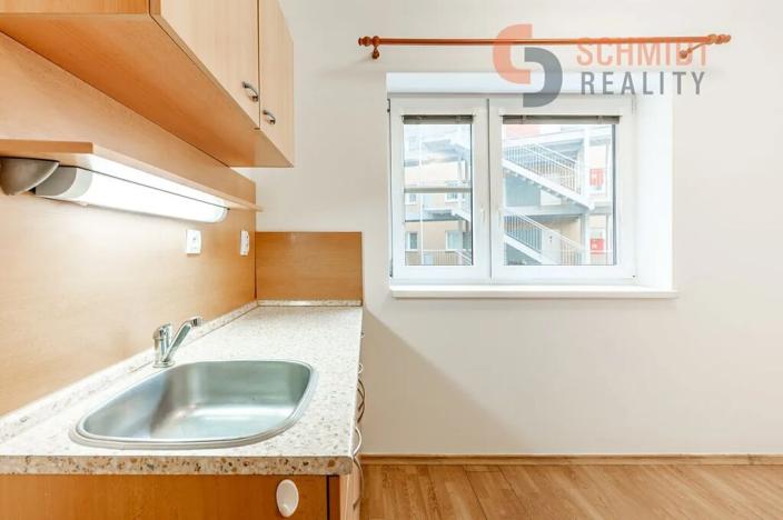 Pronájem bytu 1+kk, Břeclav, třída 1. máje, 20 m2