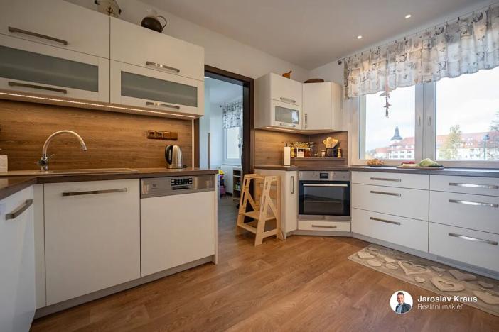 Prodej bytu 3+kk, Jičín, Lidické náměstí, 78 m2