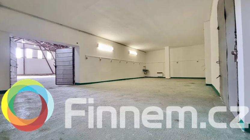 Pronájem skladu, Praha - Písnice, 380 m2