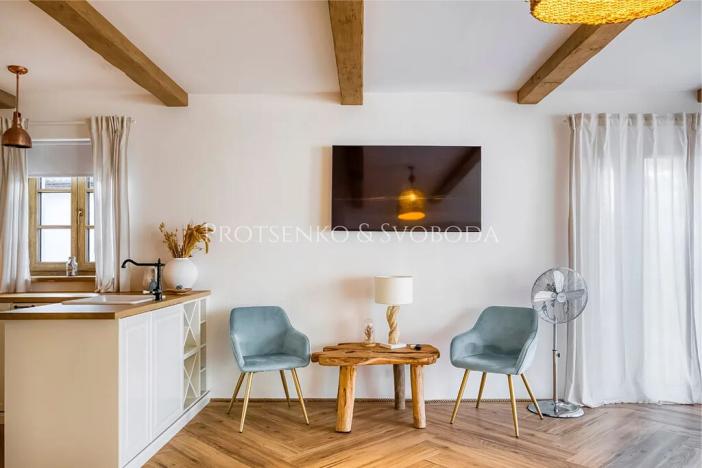 Prodej apartmánu, Lipí, 197 m2