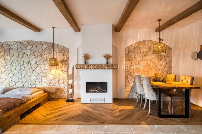 Prodej apartmánu, Lipí, 197 m2