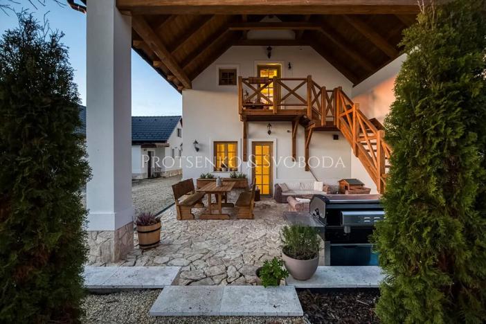 Prodej činžovního domu, Lipí, 197 m2