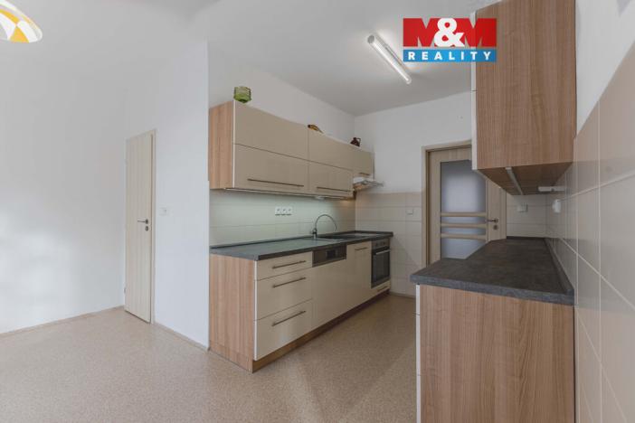 Prodej bytu 3+1, Klatovy - Klatovy IV, Školní, 81 m2