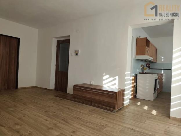 Prodej bytu 3+1, Smidary, Zahradní, 83 m2