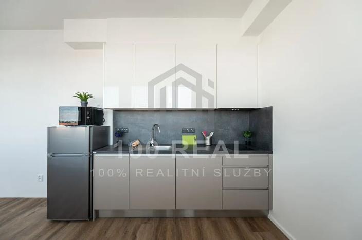 Pronájem bytu 1+kk, Hradec Králové, Průmyslová, 27 m2