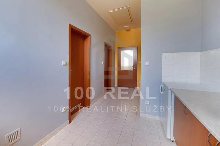 Pronájem kanceláře, Hradec Králové, Za Škodovkou, 93 m2