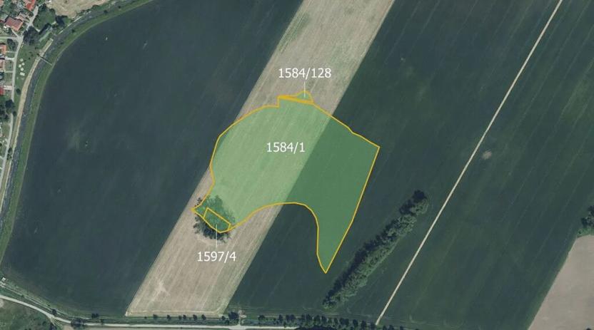 Prodej pole, Týnec, 58937 m2