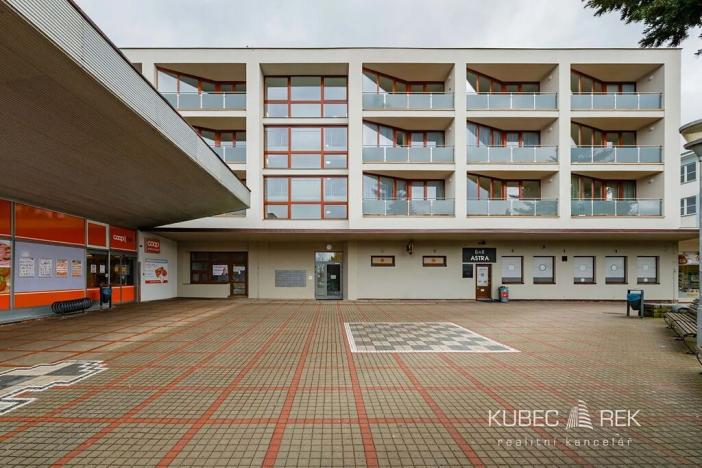 Pronájem bytu 2+kk, Sezimovo Ústí, náměstí Tomáše Bati, 52 m2