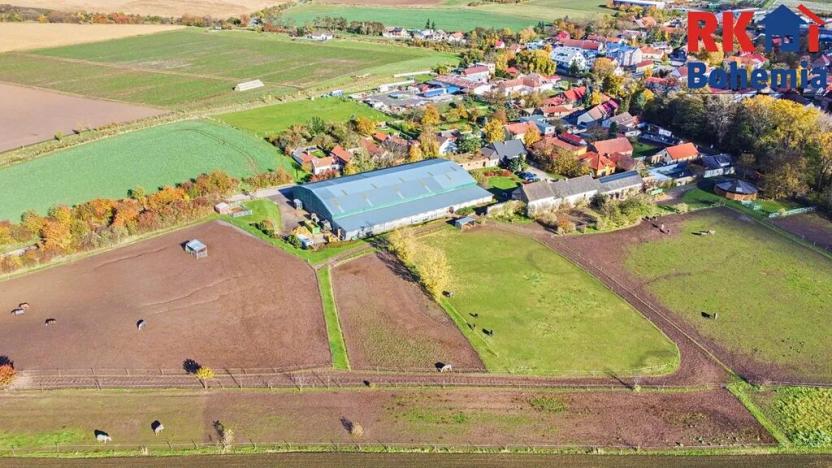Prodej zemědělského objektu, Břežany II, 3294 m2