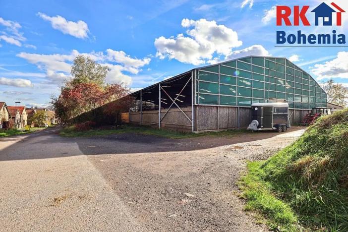 Prodej výrobních prostor, Břežany II, 3294 m2