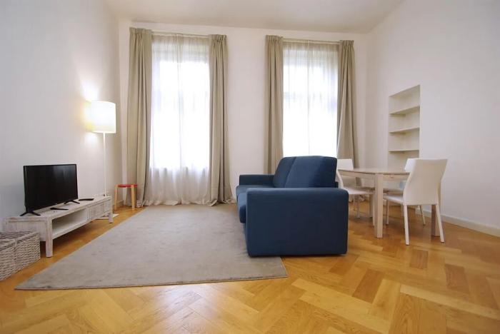 Pronájem bytu 1+1, Praha - Nové Město, Bolzanova, 47 m2