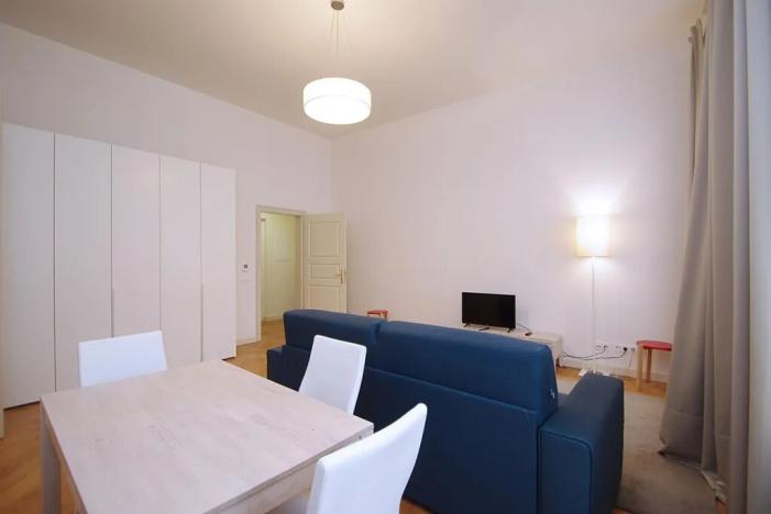 Pronájem bytu 1+1, Praha - Nové Město, Bolzanova, 47 m2