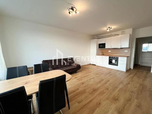 Pronájem bytu 2+kk, Praha - Holešovice, Jankovcova, 59 m2