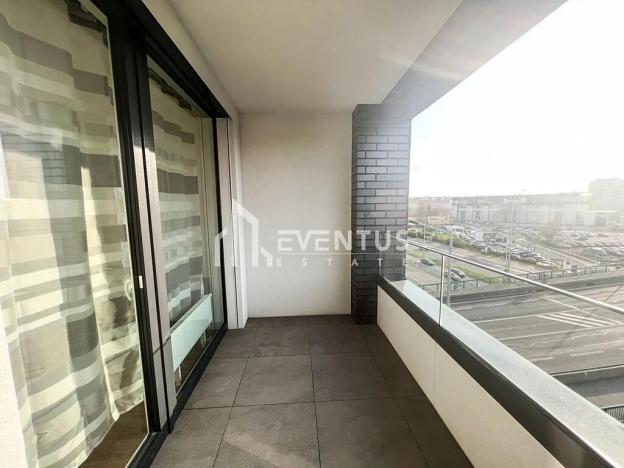 Pronájem bytu 2+kk, Praha - Holešovice, Jankovcova, 59 m2