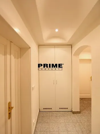 Pronájem bytu 3+1, Praha - Malá Strana, Hroznová, 73 m2