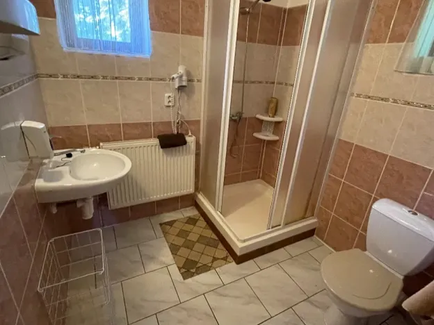 Pronájem ubytování, Kynšperk nad Ohří, 600 m2