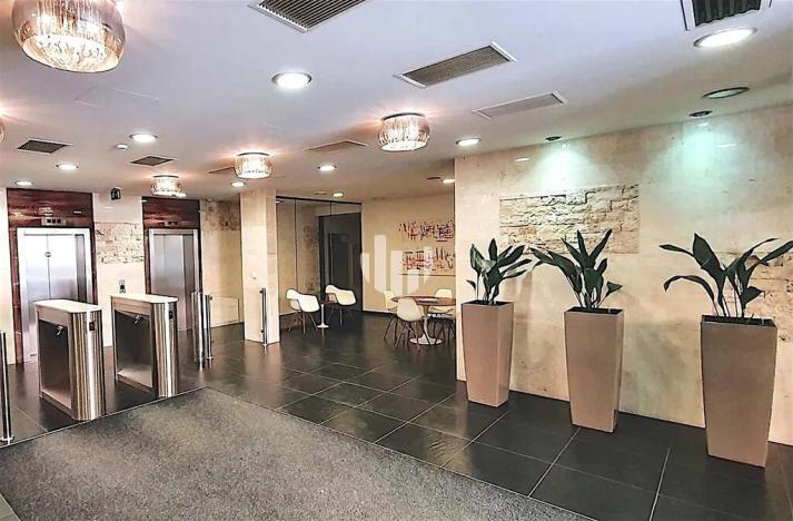 Pronájem kanceláře, Praha - Karlín, Thámova, 252 m2