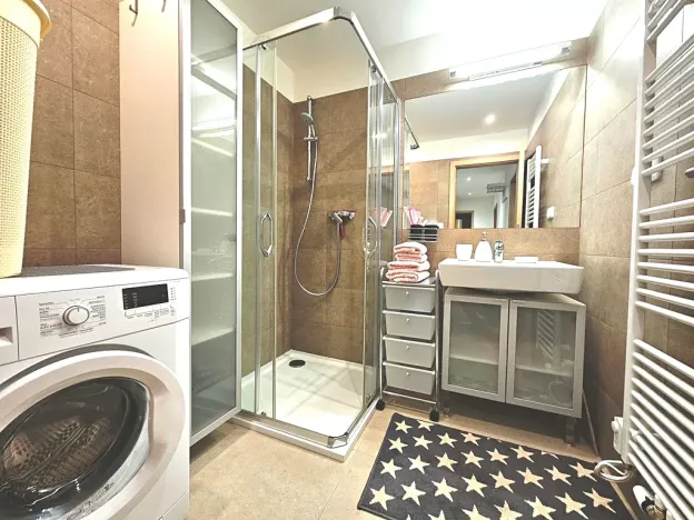 Pronájem bytu 2+kk, Jesenice, Cedrová, 66 m2