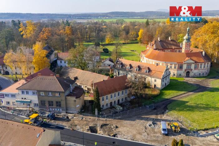 Pronájem restaurace, Liběchov, nám. V. Levého, 367 m2